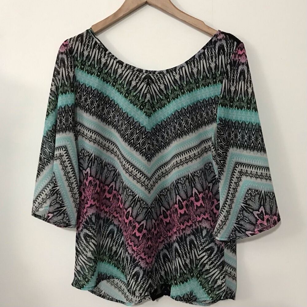 Wrangler Rock 47 Blouse Shirt Top Lace Back Size medium chevron